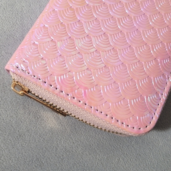 Holographic Mermaid Scale Zip-Around Pink Wallet - Picture 13 of 17